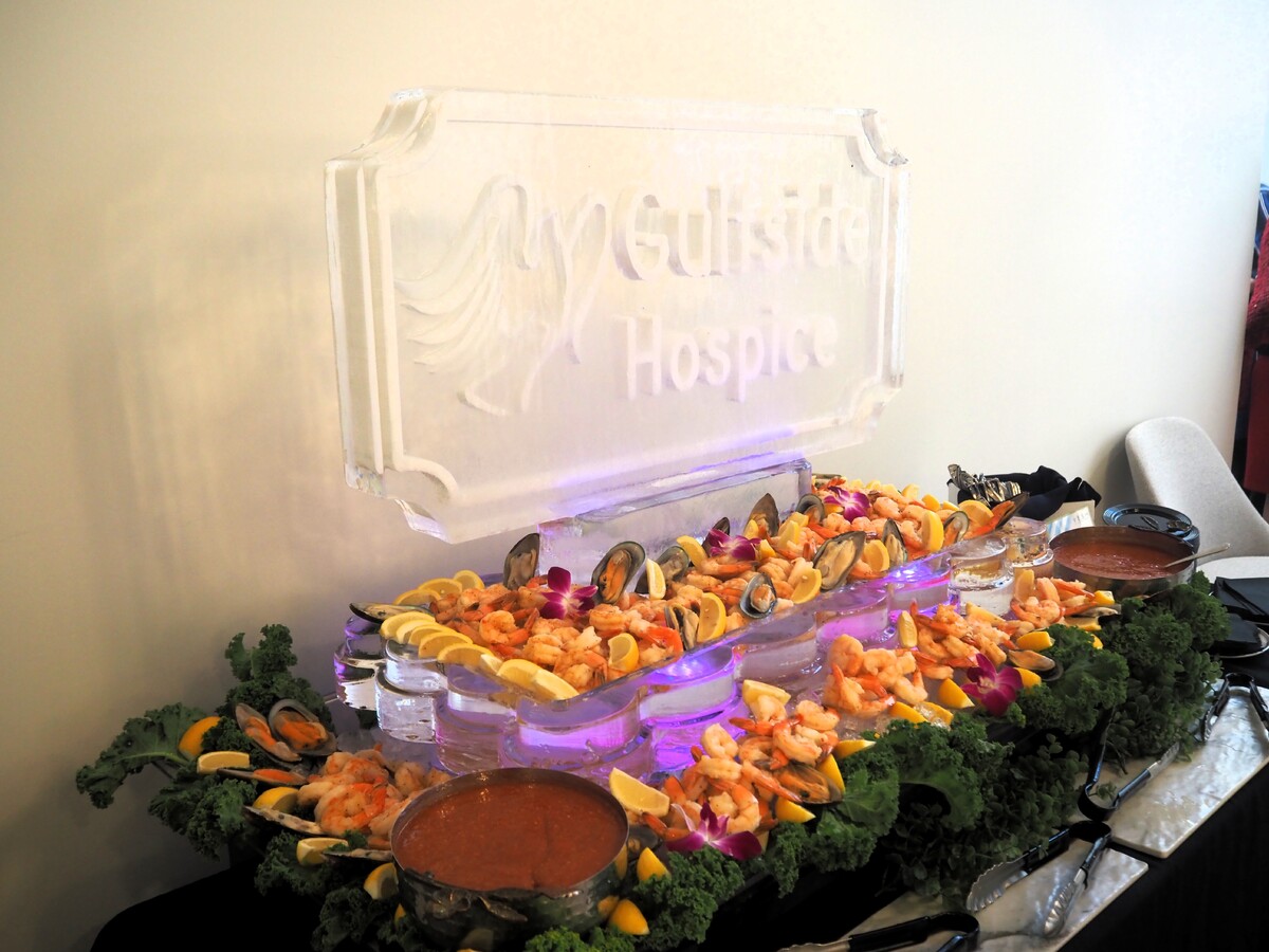 Ice sculpture featuring the Gulfside Hospice logo